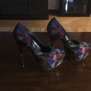 Exculusive Shoes “Shi By Journeys” High Heel Pumps